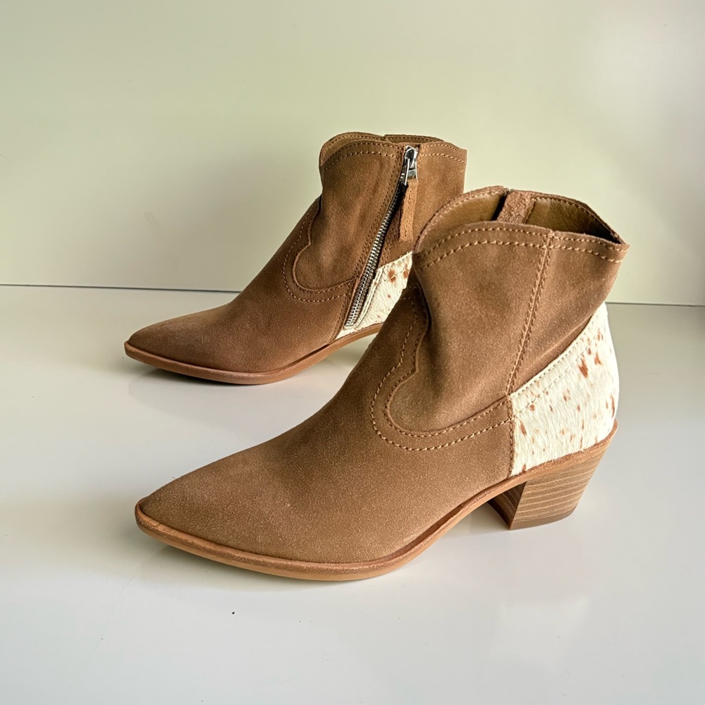 Dolce Vita Senica Suede Brown and White Ankle Boots Size 6.5